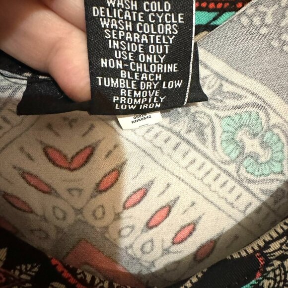 Catherine’s BEAUTIFUL PRINT SPRING/SUMMER TOP PLUS SIZE: 5X #9 - Picture 5 of 6